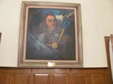 Foto: La figura de San Martín enmarcada en la sala de conferencias del Ejército.