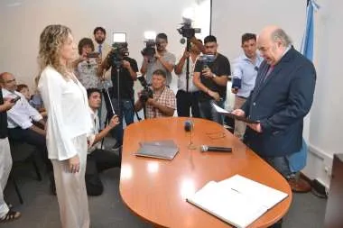 Foto: El Señor Procurador General junto a la Señora Fiscal Penal María Luján Sodero Calvet