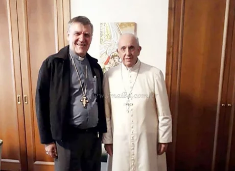 El obispo de Orán junto al papa Francisco