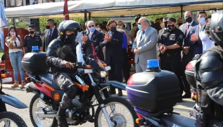 Tras el acto en el que asumió Ceballos, hubo un desfile con las nuevas motos. 
