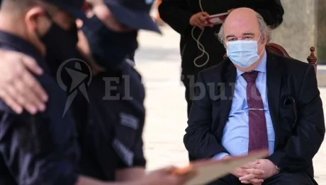 El ministro defendió a la fuerza policial en medio del escándalo de la financiera. Jan Touzeau