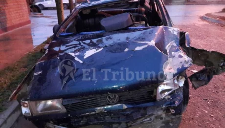 El vehículo que chocó a Funes y su pareja provocando la muerte de la mujer.