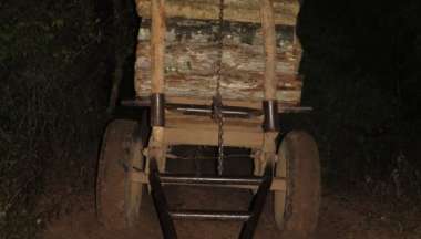El acoplado de carga que llevaba el tractor.