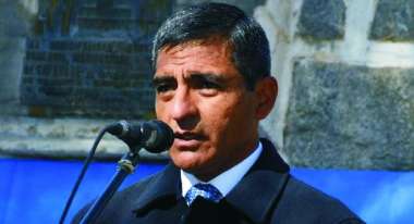 Fernando Almeda en el ojo de la tormenta.   (Foto Municipio Cafayate)