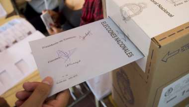 En las PASO de agosto de habilitarán unas 3.300 mesas receptoras de votos papel.