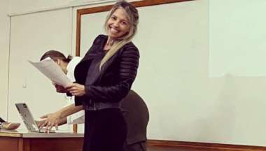 Mercedes Kvedaras, durante una clase en la Ucasal.