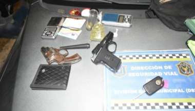 Las armas y la droga de los violentos delivery capturados en el macrocentro.