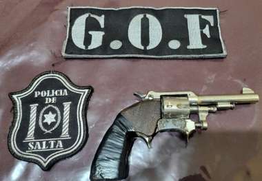 El arma secuestrada. Foto: Prensa Policía