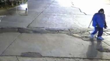 Imagenes tomadas de la cámara de videovigilancia de la zona durante el hecho. Foto: Voces Críticas.