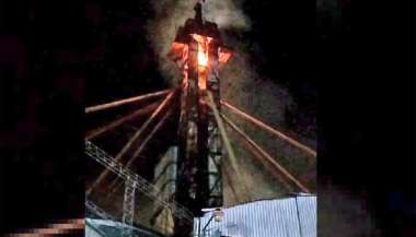 Momento del incendio en los silos de Metán.
