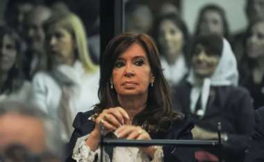 La vicepresidenta Cristina Kirchner había sido absuelta en ambas causas, ahora serán llevadas a juicio oral. (Foto A.F.).