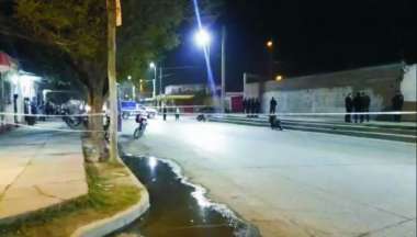 La joven presenta una herida en una pierna. (foto Policía)