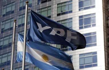 Bandera YPF.