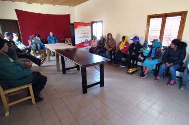 Reunión de los funcionarios con los productores locales. Foto: Gobierno de Salta.