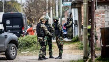 Nuevamente, gendarmes involucrados en la frontera caliente con el pago de coimas.