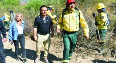 Sáenz pidió a Nación el avión hidrante. Foto: Casa de Gobierno.