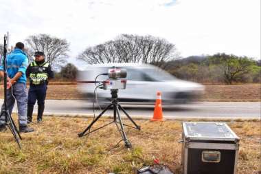 Los cinemómetros están instalados de forma preventiva. Foto: Defensa Civil