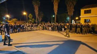 Efectivos policiales durante los allanamientos. Foto: Prensa MPF.