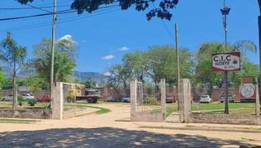 El lugar donde dos sicarios quisieron silenciar a un joven, las balas perdidas fueron hacia un CIC. Agencia.