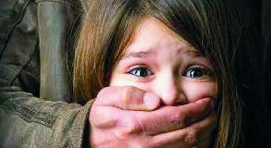 Con cinco años de prisión efectiva condenaron al tío político de la niña abusada.