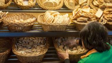 La venta en una panadería. Archivo