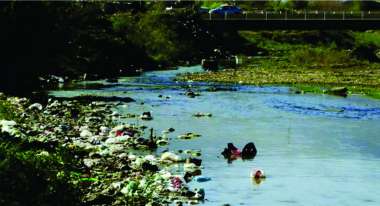 La contaminación del rio Arenales sigue preocupando. (Foto NDS)