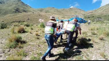 El rescate de la mujer. Foto: Policía de Salta