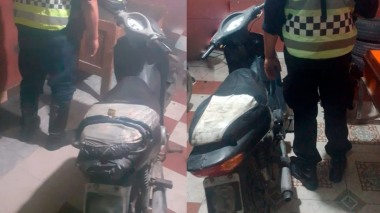 Las dos motos que fueron secuestradas por la Policía Vial en un control vehicular en el macro centro salteño.