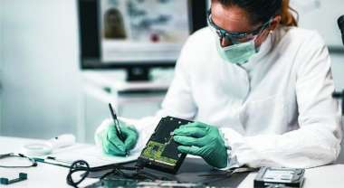 Las evidencias informáticas forenses no están a simple vista, su búsqueda se da en todos los dispositivos electrónicos (SETEC).