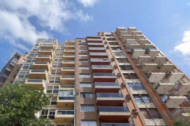 Murió un estudiante de dieciocho años tras saltar de un piso 12 por un incendio en Nueva Córdoba. 