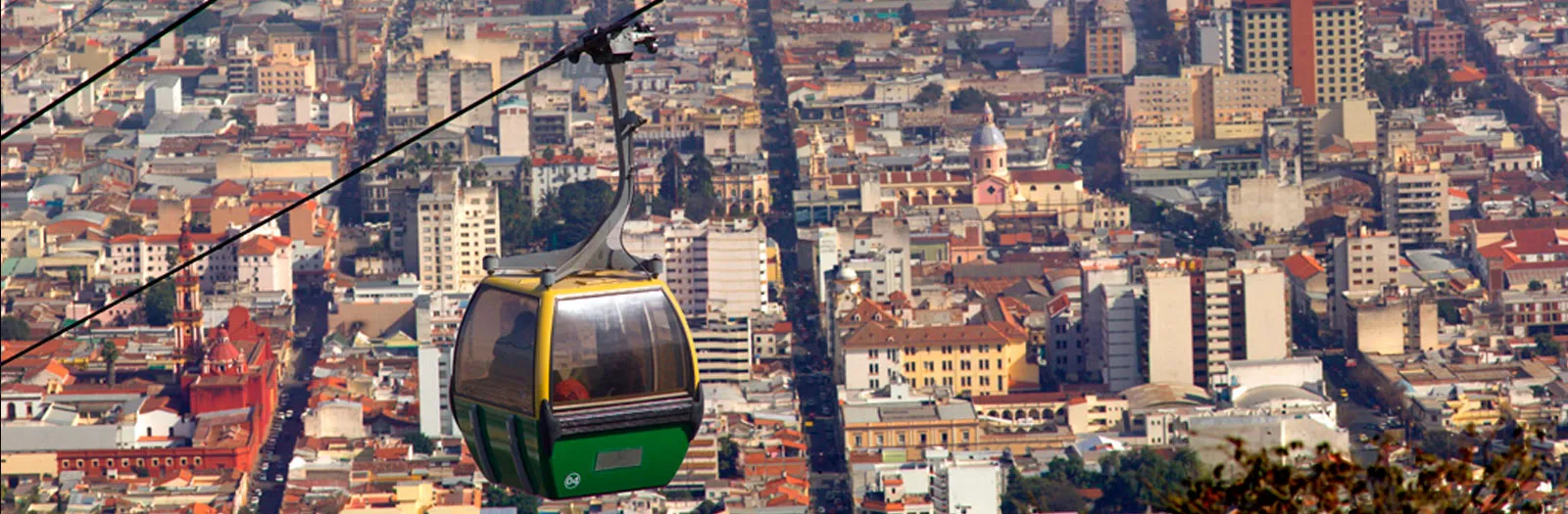Teleférico, vista aérea del casco histórico, Salta. Por Eliseo Miciu (turismo.salta.gov.ar)